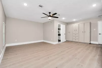 10550 Emnora Lane, Houston, TX 77043 - Photo 13