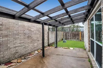 12154 Stone West Drive, Houston, TX 77035 - Photo 17