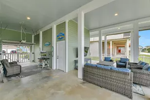 13602 Windlass Cir, Galveston, TX 77554 - Photo 31