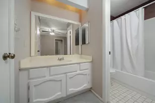 8106 Windy Acres Dr, Houston, TX 77040 - Photo 19