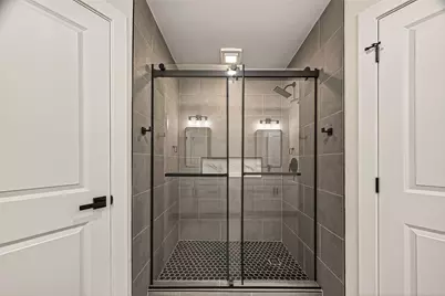 5718 Longforest Drive, Houston, TX 77088 - Photo 29