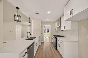 5718 Longforest Dr, Houston, TX 77088 - Photo 17