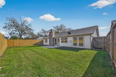 5718 Longforest Drive, Houston, TX 77088 - Photo 41