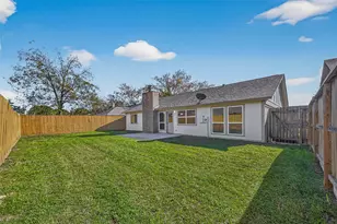 5718 Longforest Dr, Houston, TX 77088 - Photo 41