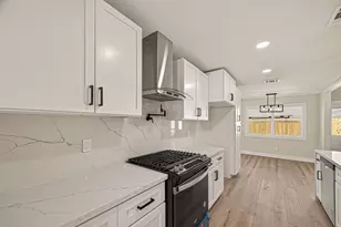 5718 Longforest Dr, Houston, TX 77088 - Photo 21