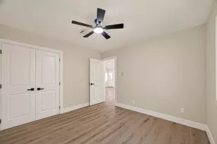 5718 Longforest Dr, Houston, TX 77088 - Photo 33