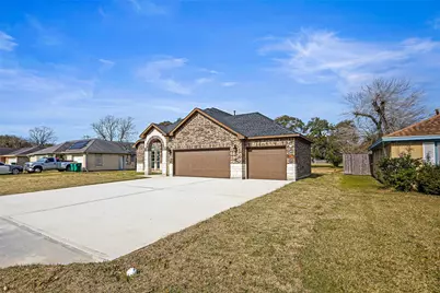 710 Hackberry Street, La Marque, TX 77568 - Photo 3