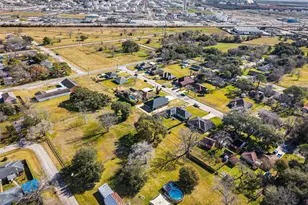 710 Hackberry St, La Marque, TX 77568 - Photo 37