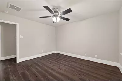 9623 Meadowglen Lane, Houston, TX 77063 - Photo 17