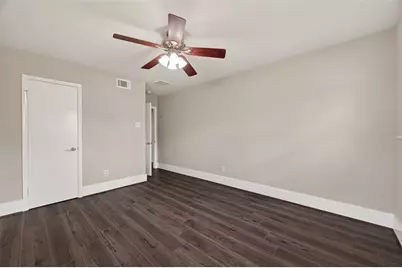 9623 Meadowglen Lane, Houston, TX 77063 - Photo 21