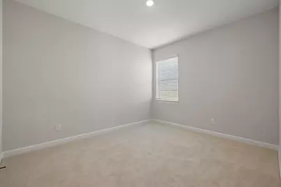 13601 Gaff Rig Drive, Texas City, TX 77510 - Photo 9