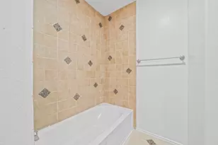 11018 WARATH Oak Ct, Houston, TX 77065 - Photo 29