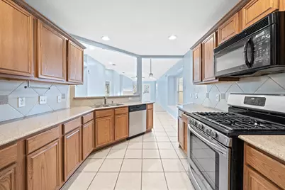 11018 Warath Oak Court, Houston, TX 77065 - Photo 9