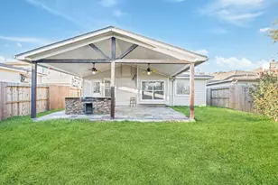 11018 WARATH Oak Ct, Houston, TX 77065 - Photo 31