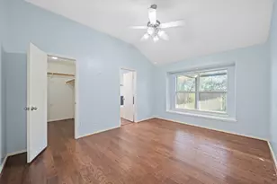 11018 WARATH Oak Ct, Houston, TX 77065 - Photo 17