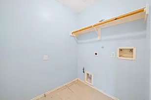 11018 WARATH Oak Ct, Houston, TX 77065 - Photo 7