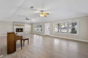 9810 Ellen St, Baytown, TX 77521 - Photo 23