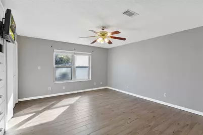 9810 Ellen Street, Baytown, TX 77521 - Photo 37