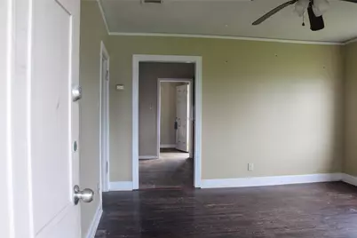 5621 Avenue Q 1/2, Galveston, TX 77551 - Photo 5