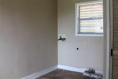5621 Avenue Q 1/2, Galveston, TX 77551 - Photo 15