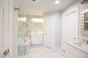 5226 Loch Lomond Dr, Houston, TX 77096 - Photo 9