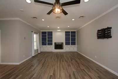 425 E Fair Harbor Lane, Houston, TX 77079 - Photo 1