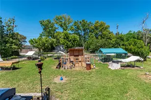 4624 6th St, Bacliff, TX 77518 - Photo 23