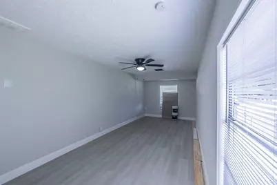 5007 Northridge Drive, Houston, TX 77033 - Photo 13