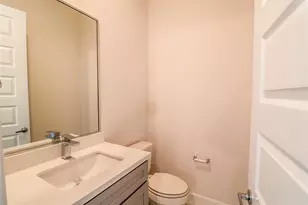 2745 Clinton Dr, Houston, TX 77020 - Photo 27