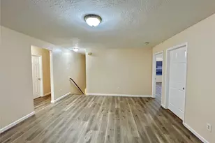 514 Regional Park Dr, Houston, TX 77060 - Photo 23