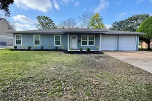 1714 Oaks Dr, Pasadena, TX 77502 - Photo 1