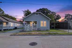 320 E Murrill St, Baytown, TX 77520 - Photo 1