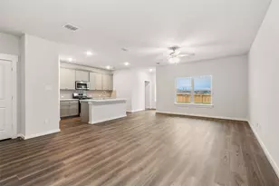 11877 Stratosphere Dr, Conroe, TX 77303 - Photo 9