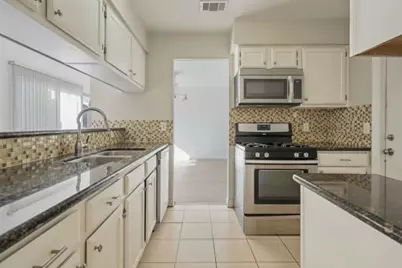 4522 Alamo Avenue, Sugar Land, TX 77479 - Photo 9