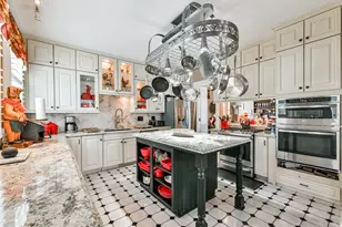 1128 Postoffice St, Galveston, TX 77550 - Photo 9