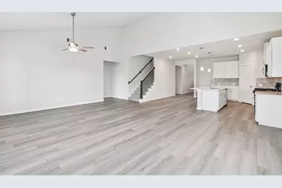 6425 Green Clover Lane, Pearland, TX 77584 - Photo 11