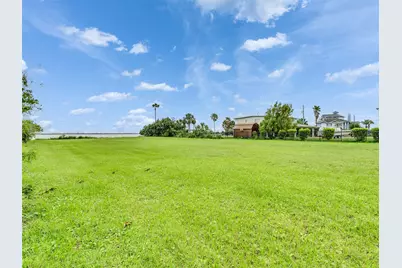 8415 Teichman Road, Galveston, TX 77554 - Photo 7