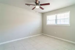 11623 Rowan Ln, Houston, TX 77072 - Photo 17