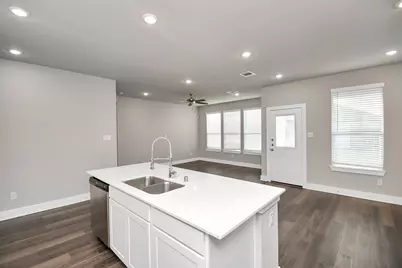 1234 Scarlett Creek Drive, Rosharon, TX 77583 - Photo 5