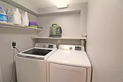 10386 Hammerly Boulevard #32, Houston, TX 77043 - Photo 21