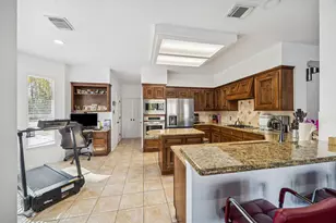 2818 Maple Bend Dr, Houston, TX 77345 - Photo 5