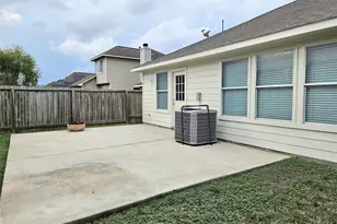 8827 Windfern Trace Dr, Houston, TX 77064 - Photo 19