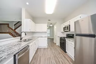 3030 Great Lakes Ave, Sugar Land, TX 77479 - Photo 5