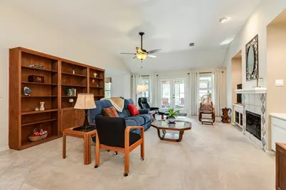 707 W Peach Hollow Circle, Pearland, TX 77584 - Photo 9