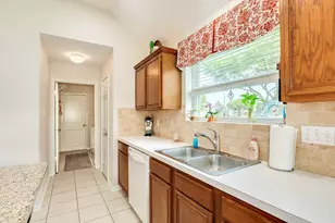 707 W Peach Hollow Cir, Pearland, TX 77584 - Photo 15