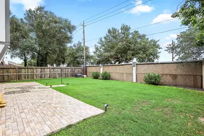 602 Oak Briar Drive, Kemah, TX 77565 - Photo 7