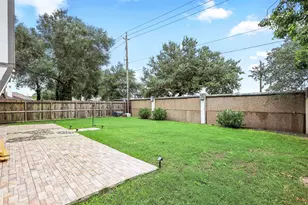 602 Oak Briar Dr, Kemah, TX 77565 - Photo 7