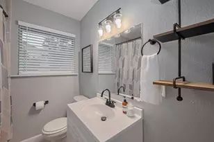 2218 Silverbonnet St, Houston, TX 77055 - Photo 39