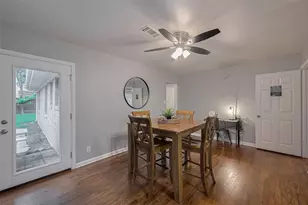 2218 Silverbonnet St, Houston, TX 77055 - Photo 11