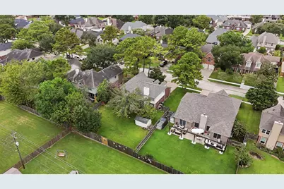 2413 Piney Woods Drive, Pearland, TX 77581 - Photo 33
